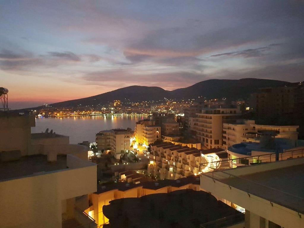 Jon'S Penthouse Sarandë Exterior foto